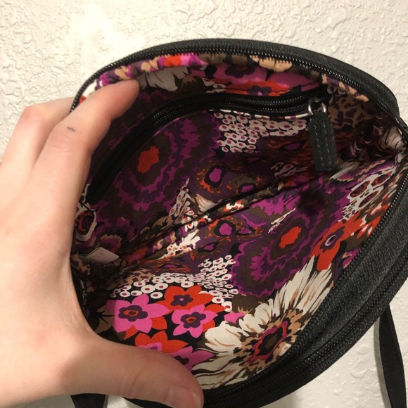 Vera Bradley Crossbody Purse Black Zigzag Pattern - Picture 13 of 13